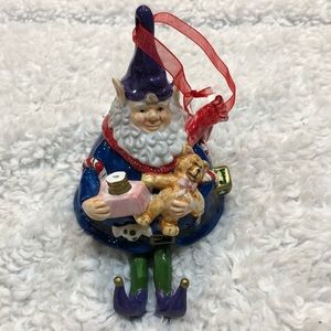Holiday elf or gnome ceramic ornament/decoration, NWT.